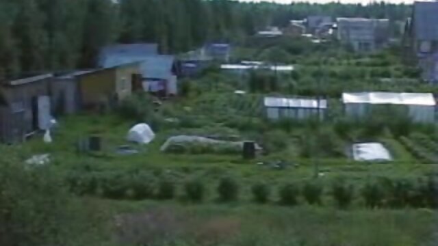 Neverjetno :  Najstnica ima oralni seks z močnim starejšim fantom Filmski odlomki 