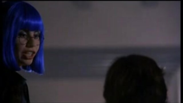 Neverjetno :  Mlado sladko dekle Jesse Lynn ima strasten seks z brutalnim fantom Filmski odlomki 