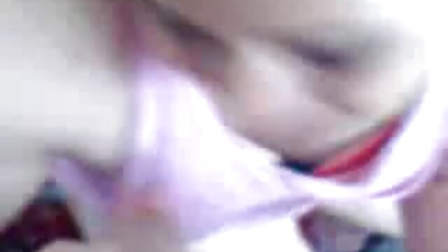 Neverjetno :  Zaradi seksa svetlolasa MILF spozna, da je tatvina v trgovini slaba stvar Filmski odlomki 