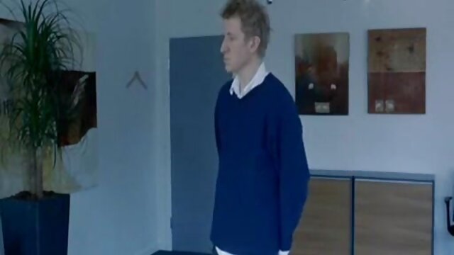 Neverjetno :  Hitachi-vibrator je dober, ampak fantove ustnice in tiča so boljši Filmski odlomki 