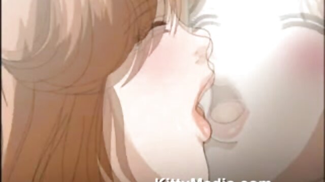 Neverjetno :  Rjavolasko punčko s popolno zadnjico analizirajo na svojih počitnicah Filmski odlomki 