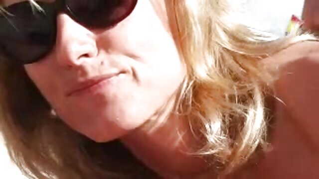 Neverjetno :  Ravnatelj odkrije spolni talent ruske učiteljice, ki jo jebe v rit Filmski odlomki 