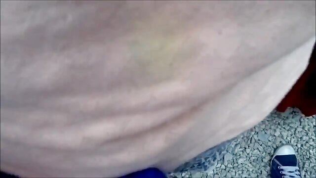 Neverjetno :  Osupljiva namazana najstnica dobi masažo, o kateri je vedno sanjala Filmski odlomki 