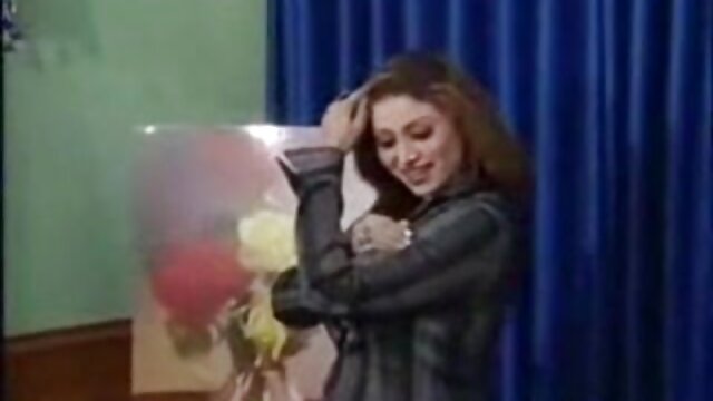 Neverjetno :  S prsti naredi zaobljena blondinka željna analnega seksa z BF Filmski odlomki 