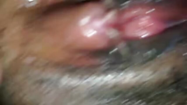 Neverjetno :  Asian babe dobi tisto, kar je zahtevala z dvema žepkoma Filmski odlomki 