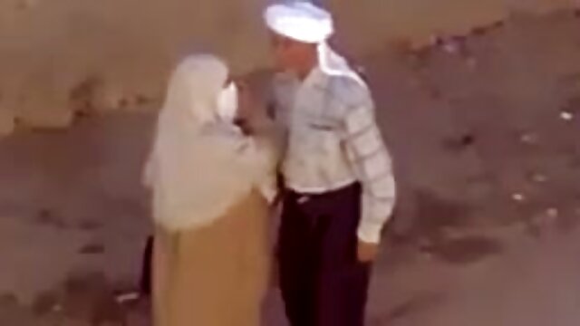 Neverjetno :  Inked rjavolaska MILF z velikimi baloni potrebuje nekaj dicking Filmski odlomki 