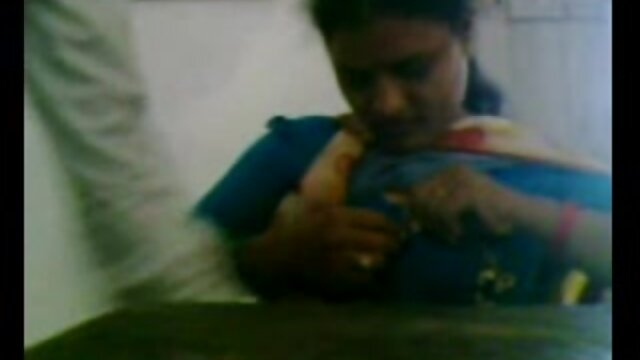 Neverjetno :  Pohotni porno igralec zabije MILF z velikimi prsi Filmski odlomki 