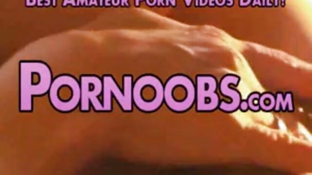 Neverjetno :  Zamaskirana rjavolaska ljubica uživa v dvojni penetraciji Filmski odlomki 