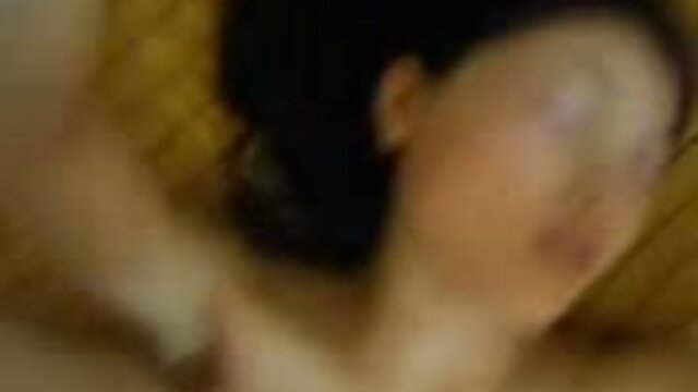 Neverjetno :  Petite teen gagged s tiča in dobili njen rit vrtati močno Filmski odlomki 