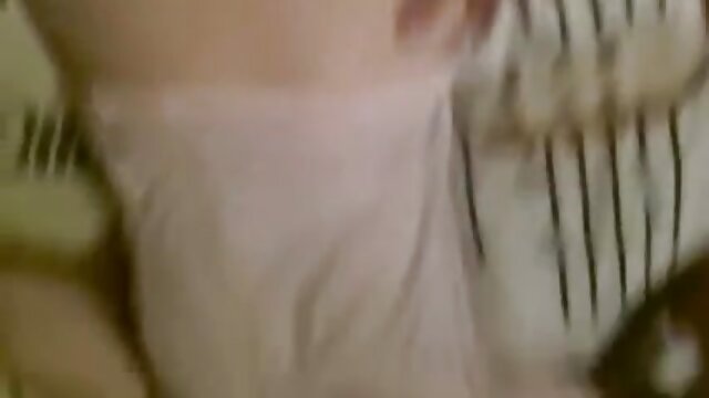 Neverjetno :  Oriental skinny uživa v samozadovoljevanju in sesa majhen kurac Filmski odlomki 