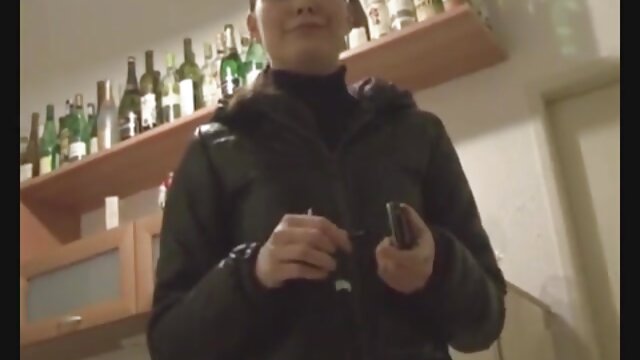 Neverjetno :  Slutty dekle daje glavo in muco na prostem Filmski odlomki 