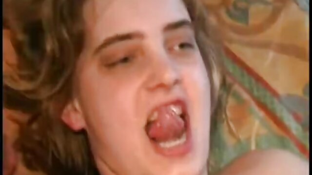 Neverjetno :  Dirty chick je dvojno penetrirana z dvema žebljičkom Filmski odlomki 