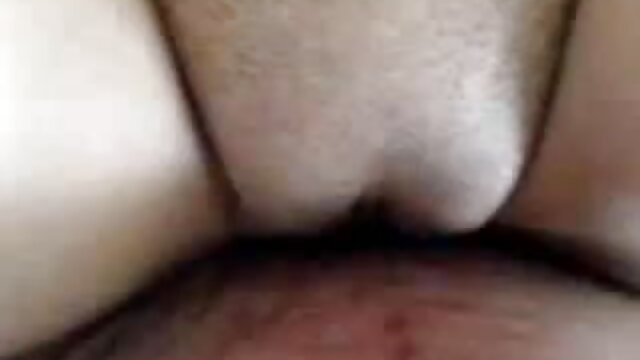 Neverjetno :  Luštna Ebony blondinka z okroglo rit daje blowjob in dobi kremasto Filmski odlomki 