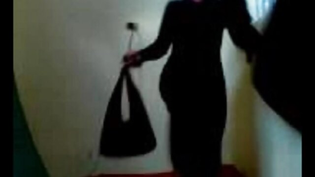 Neverjetno :  Neverjetno vroče lezbijke se med seboj ugajajo s prsti in jeziki Filmski odlomki 