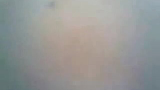 Neverjetno :  Izjemno vroča rjavolaska šefica dama udaril s strani njenega zaposlenega Filmski odlomki 