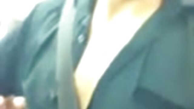 Neverjetno :  Mlada rdečelaska babe dobi vročo mastno masažo vroče milf Filmski odlomki 