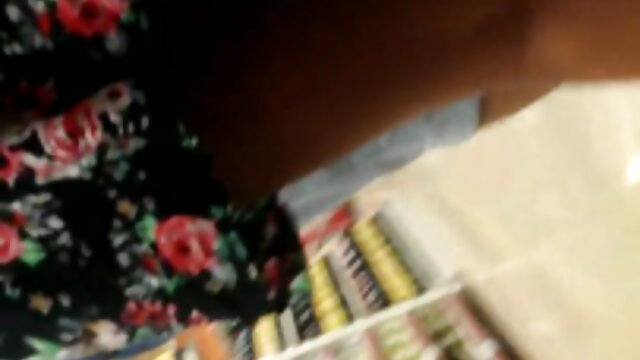 Neverjetno :  Puna ebenovina se zapelje na velikega tiča suhega najstnika Filmski odlomki 