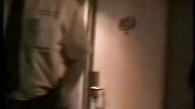 Neverjetno :  Drobna blondinka, analizirana z režiserjevim raztrganim drkanjem Filmski odlomki 