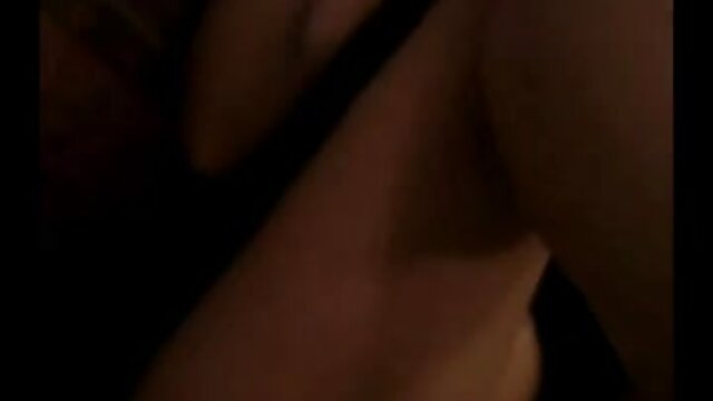 Neverjetno :  Zapeljiva svetlolasa boginja se zapelje na tiča inštruktorja joge Filmski odlomki 