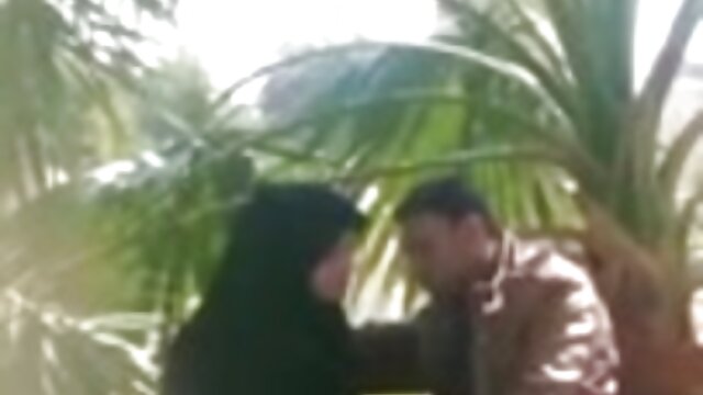 Neverjetno :  Čudovito tetovirano azijsko babe's muco se razbije Filmski odlomki 