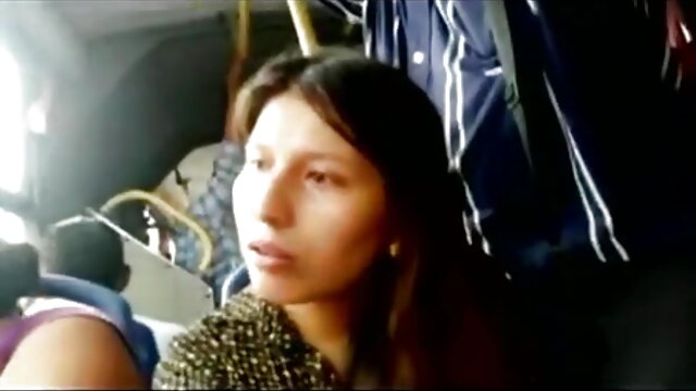 Neverjetno :  Pohota blondinka MILF daje popolno in seksi fafanje svojemu moškemu Filmski odlomki 