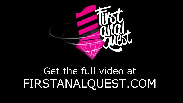 Neverjetno :  Fant odvrne mačeho od britja muce tako, da jo lepo liže Filmski odlomki 