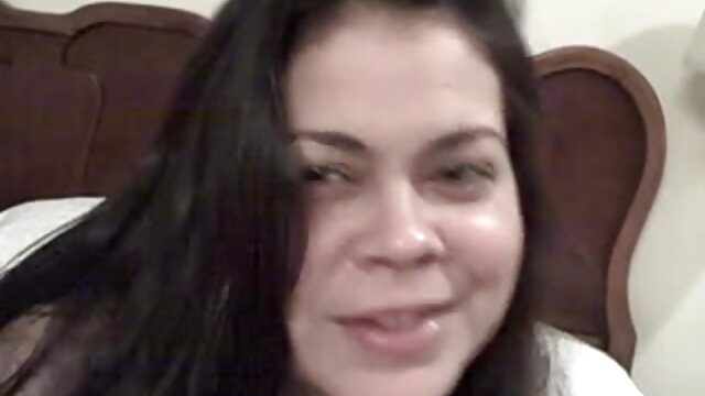 Neverjetno :  Blondinka bi rada videla, če je njeno grlo dovolj globoko Filmski odlomki 