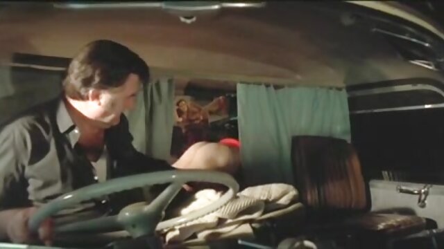 Neverjetno :  Japonski dragi je sprevržen tip, ki ji liže joške Filmski odlomki 