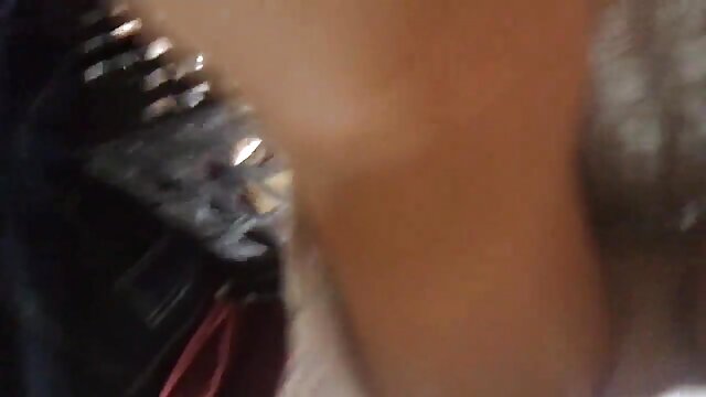 Neverjetno :  Pohojena najstnica s pepelastimi lasmi prevzame prijateljičinega fanta Filmski odlomki 