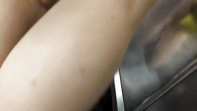 Neverjetno :  Prirezana muca blondinke potrebuje moškega, da jo močno vrta Filmski odlomki 