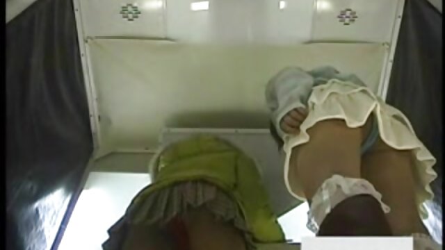 Neverjetno :  Dve randy pumi se skoraj kregata zaradi tega debelega tiča Filmski odlomki 