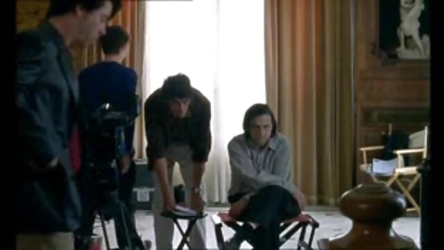 Neverjetno :  Tri nimfe spremenijo nedolžno spalno zabavo v noro fuckfest Filmski odlomki 