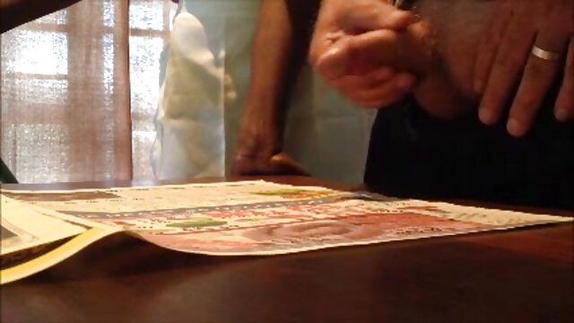 Neverjetno :  Dve grdi vlačutki imata polnjene naoljene riti Filmski odlomki 