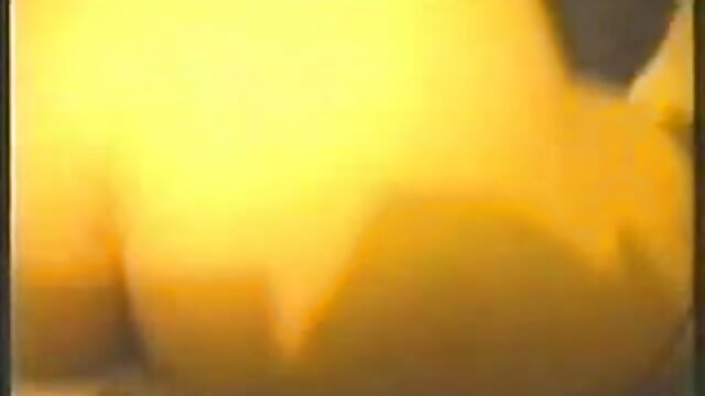 Neverjetno :  Čudovita blondinka je naenkrat udarjena v usta in muff Filmski odlomki 