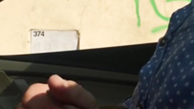 Neverjetno :  Babe ne potrebuje nič drugega kot ta sladki penis v njenem rožnatem cvetu Filmski odlomki 