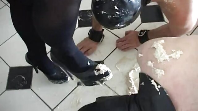 Neverjetno :  Prepredena osumljenka z analom oslabi budnost temnopoltega detektiva Filmski odlomki 