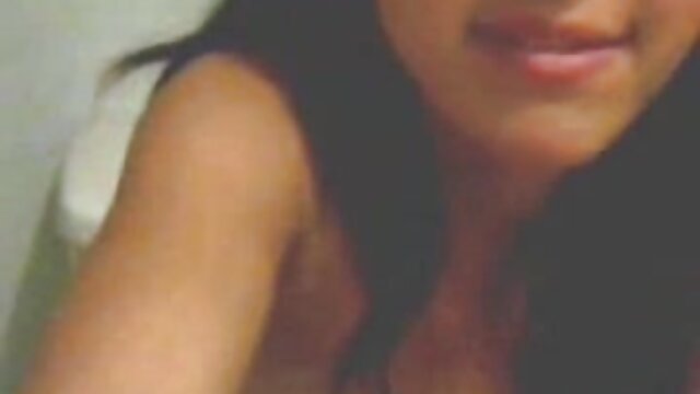 Neverjetno :  Buxom MILF prevladuje nad suho blondinko in njenim fantom Filmski odlomki 