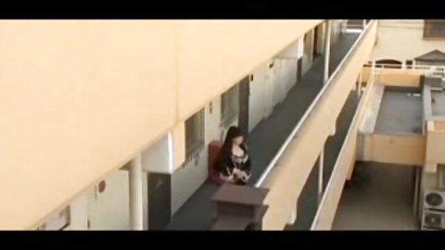 Neverjetno :  Prsata rjavolaska hottie dobi tujec Filmski odlomki 