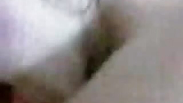 Neverjetno :  Simpatična varuška poje bonbone in spolna kazen je neizogibna Filmski odlomki 