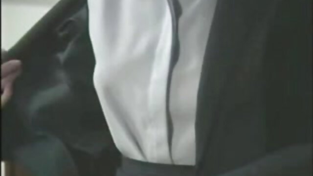 Neverjetno :  Očarljivo najstnico tako močno udarijo v razred Filmski odlomki 