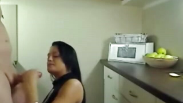 Neverjetno :  Moški obljubi luno in zvezde dekletu za pokanje Filmski odlomki 