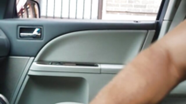 Neverjetno :  Navihano šolarko Mea Melone zabije sošolka Filmski odlomki 