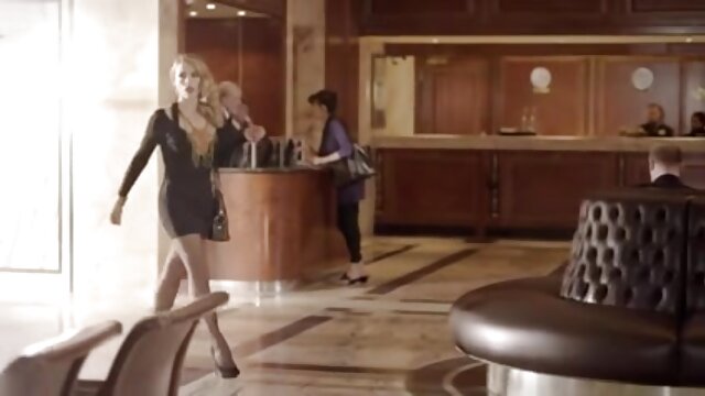 Neverjetno :  Busty Ebony ropar pravilno pribit z navdušenim beli mačo Filmski odlomki 