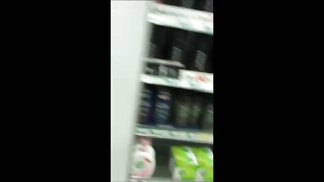 Neverjetno :  Buxom rjavolaska reši fanta in za to je odobren s trdi seks Filmski odlomki 