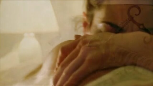 Neverjetno :  piflarsko dekle s spletno kamero zajebe obešen žebljiček v knjižnici Filmski odlomki 