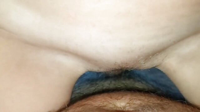 Neverjetno :  Rjavolasko študentsko babe je udaril njen mentor Filmski odlomki 