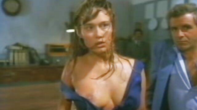 Neverjetno :  Dolgočasen pisarniški dan, začinjen z mazanjem in kurcem Filmski odlomki 