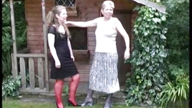 Neverjetno :  Narisana rjavolaska starleta Harlow Harrison postane zoprna v garderobi Filmski odlomki 