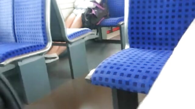 Neverjetno :  Blondinko joga prekinja sejo joge Filmski odlomki 