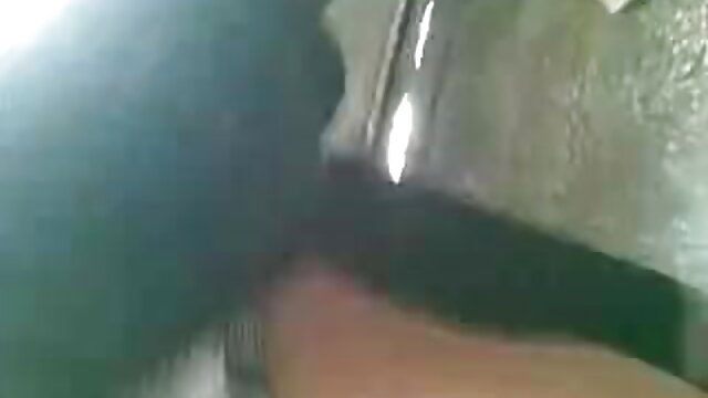 Neverjetno :  Popolna blondinka v čudovitem romantičnem oralnem seksu v troje Filmski odlomki 